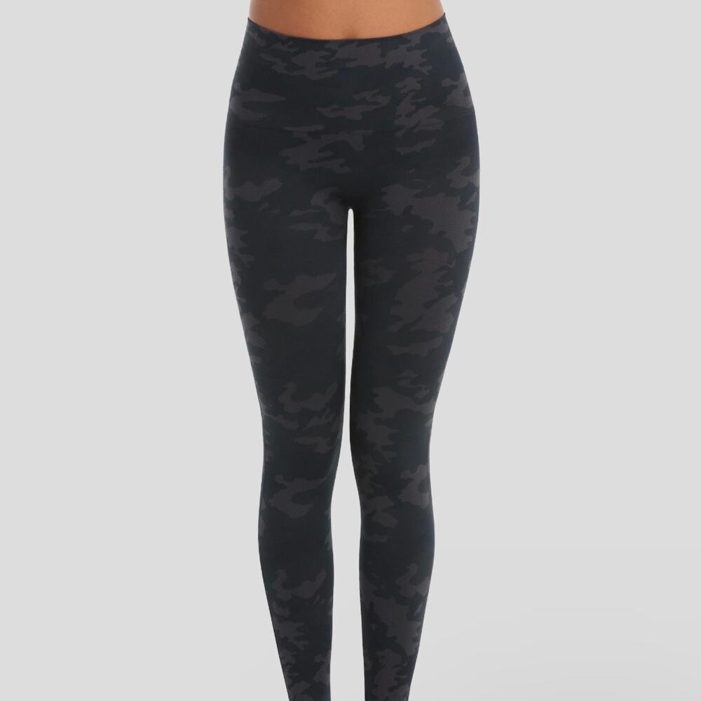 Spanx Look At Me Now High-Rise Camo Leggings In Black Camo Athletic Size XL - Picture 6 of 13